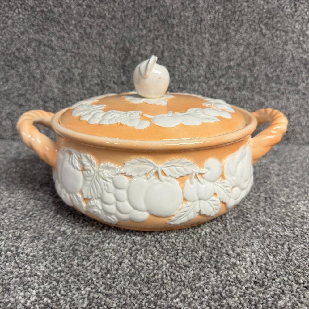 Vintage Cameo by Shafford Lidded Serving Bowl w/ Handles Peach White Fruit -1293